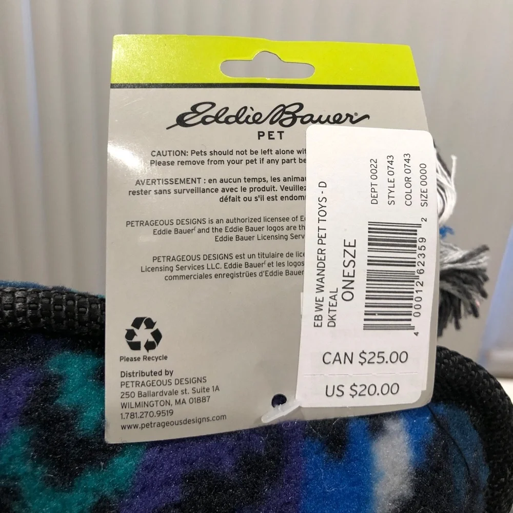 BNWT Eddie Bauer Dog Bone Toy and Bandana set - Picture 8 of 10